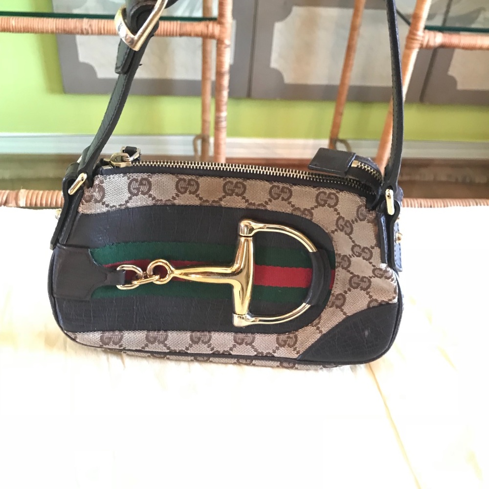 Gucci Signature Purse - Picture 3 of 4